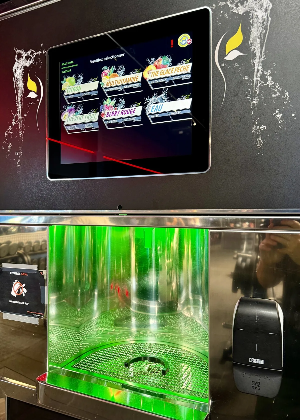 Fontaine à boissons sportives vitaminées du club Fitness Arena