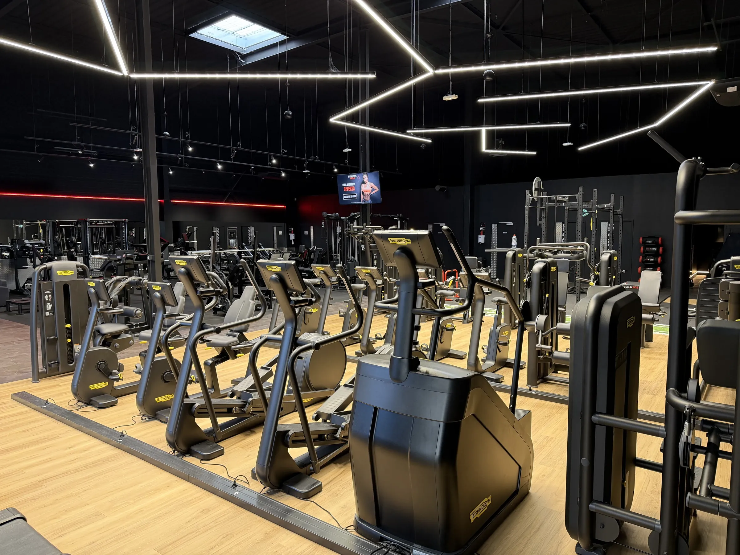 Plateau de musculation de la salle de sport Fitness Arena à Douains près de Vernon